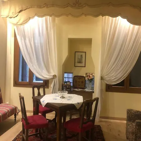 La Capannaccia - *